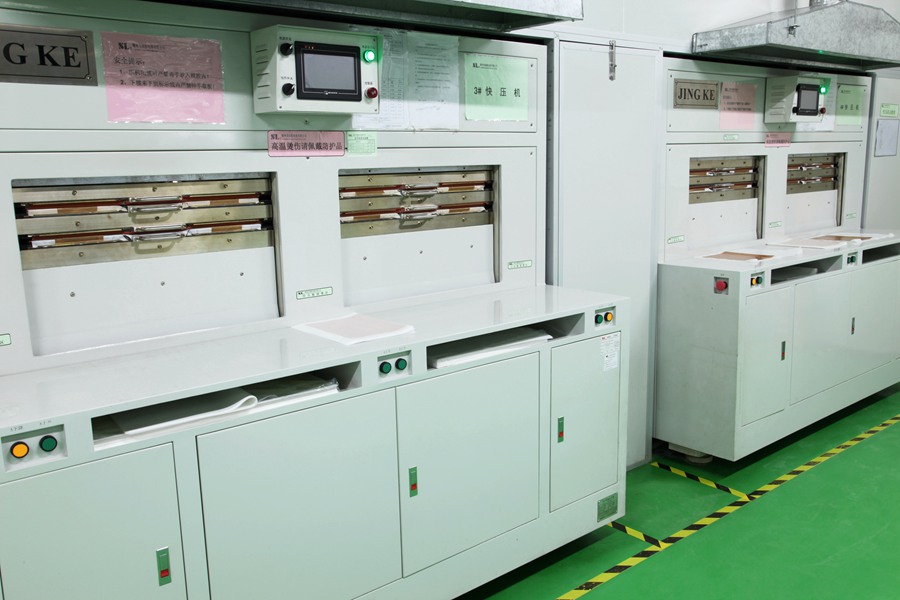 柔性線(xiàn)路板廠(chǎng)家快壓機(jī)