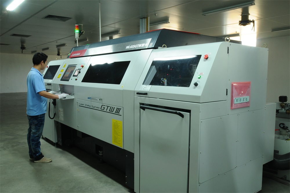 柔性線(xiàn)路板廠(chǎng)家激光鉆孔機(jī)