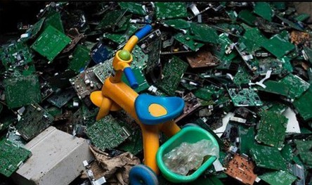 【FPC】電子垃圾第一國：PC年報廢量狂飆上億臺