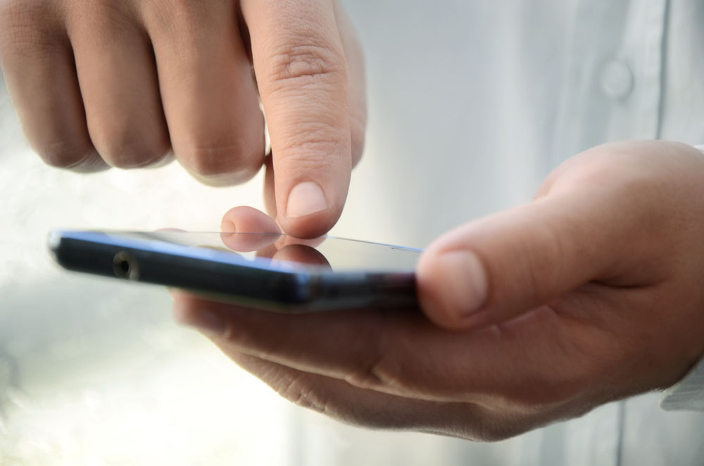 戴手套不能用手機(jī)？電容屏fpc觸屏原理解析