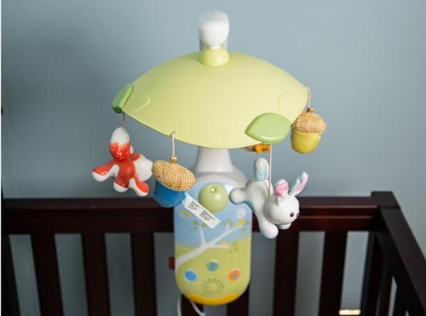 柔性線路板廠之哄孩子神器，把搖鈴和投影弄在了一起