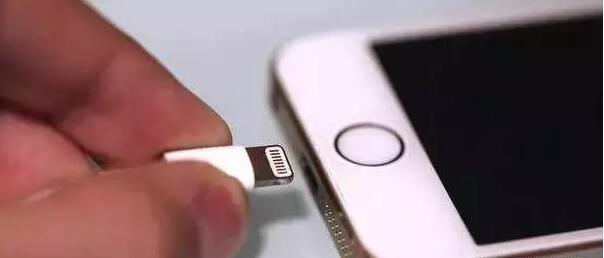 電池軟板話你知：手機(jī)電池為何越用越費(fèi)電？原因終于找到了~