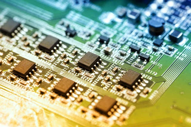 指紋識(shí)別FPC廠SMT加工選用貼片元件與插裝元件的區(qū)別