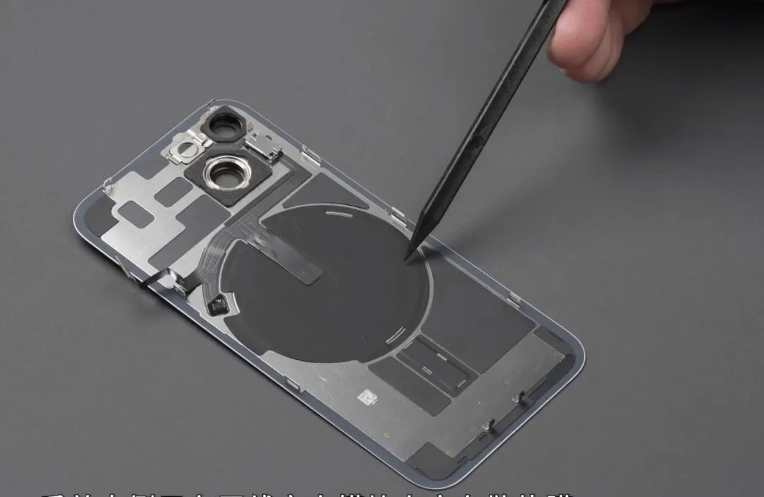 電池FPC之iPhone 14 詳細(xì)拆解，更多內(nèi)部元件細(xì)節(jié)曝光！