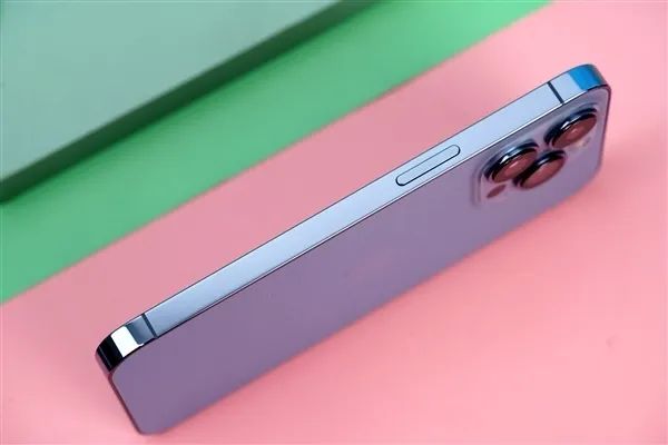 指紋識(shí)別軟板之iPhone 15 Pro將取消實(shí)體按鍵！